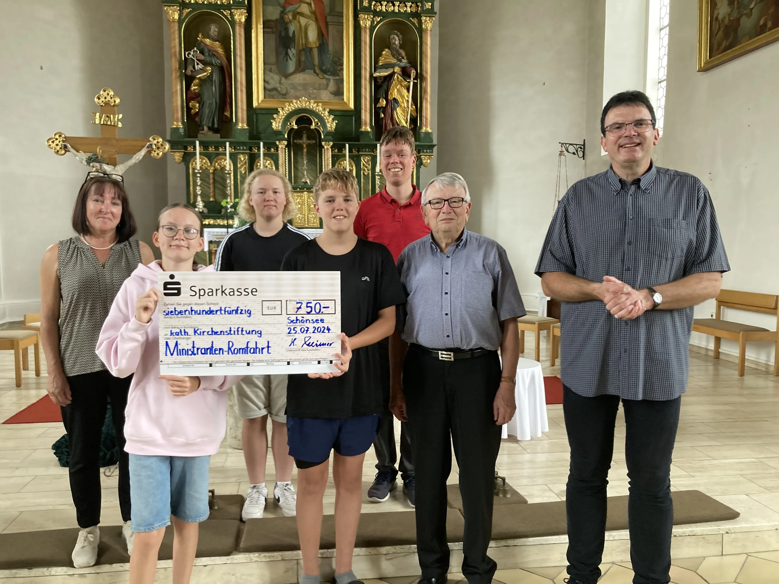 Förderverein für Kirchenmusik in der Pfarrei St. Wenzeslaus Schönsee unterstützt Miniromwallfahrt 2024